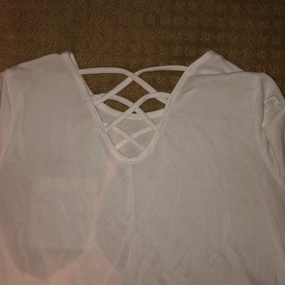 Plain white T-Shirt with crossed back - Picture 2 of 2